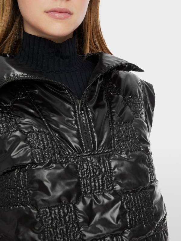 Marc Cain Wattierter Pullunder Knitted In Germany