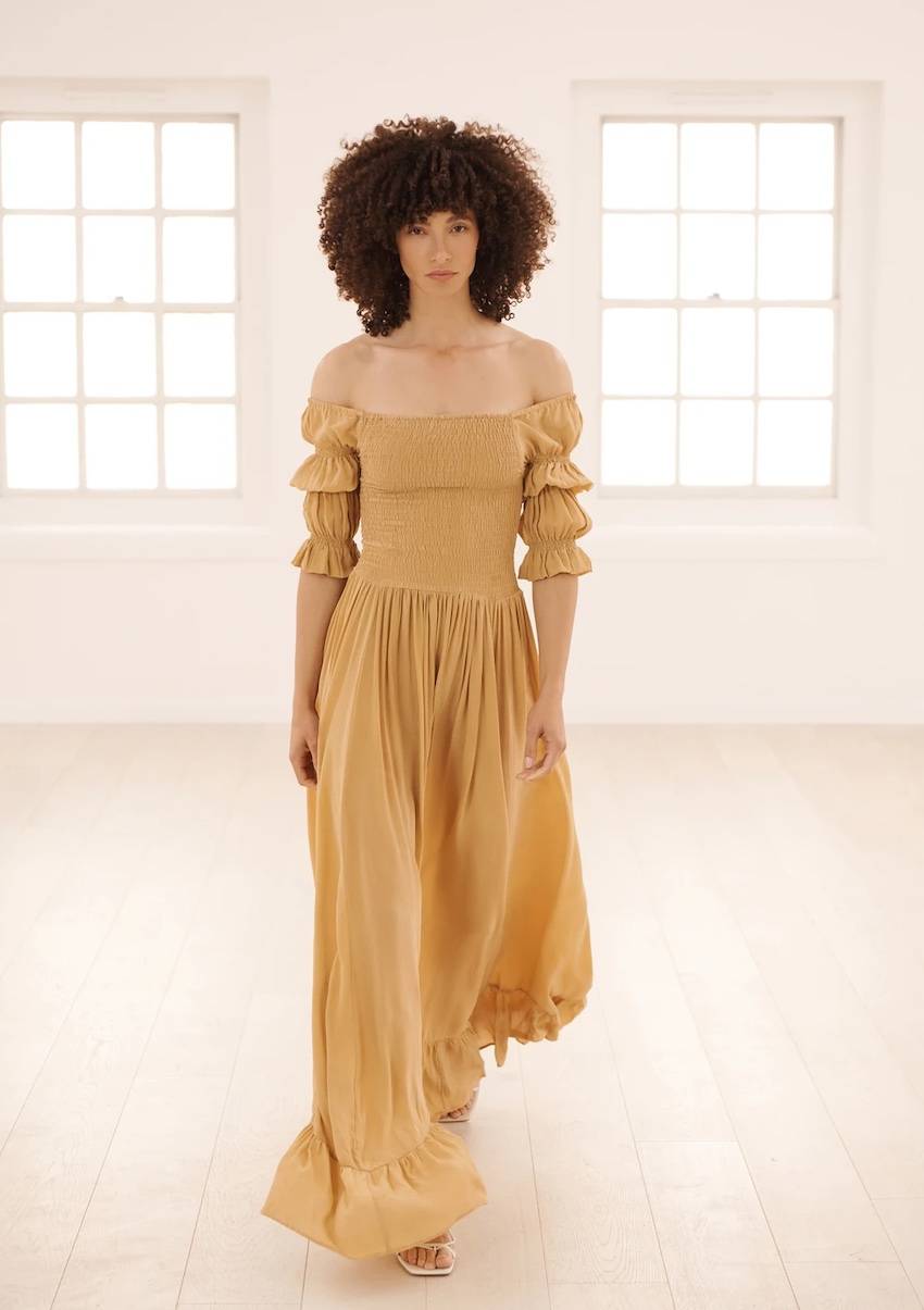 RESORTWEAR Lora Kleid Sand