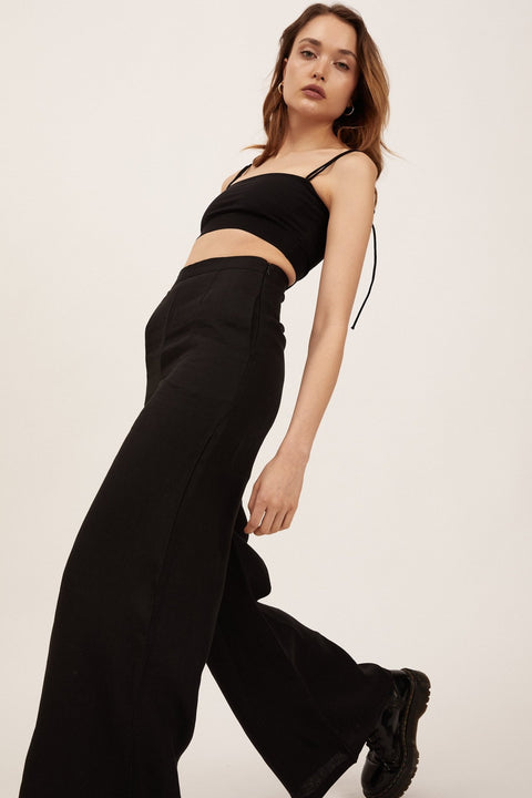 Viktoria Louise The FLAIR