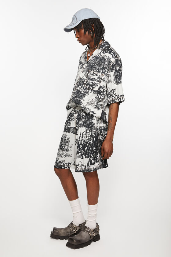 Acne Studios Bedruckte Shorts