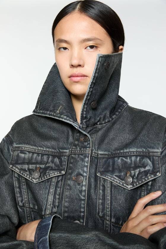 Acne Studios Beschichtete Jeansjacke Laufsteg-Show
