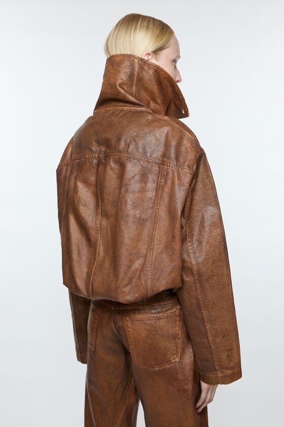 Acne Studios Coated Denim Jacket Laufsteg-Show