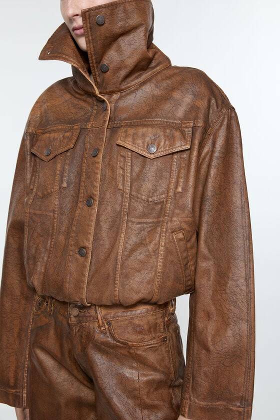 Acne Studios Coated Denim Jacket Laufsteg-Show