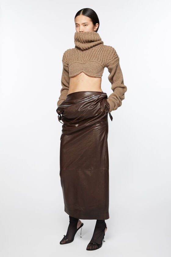 Acne Studios Cropped High Neck Knit Laufsteg-Show