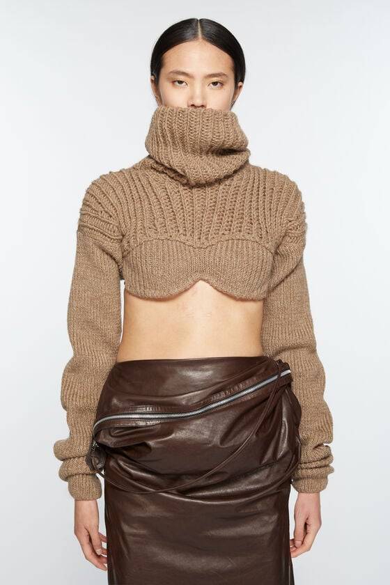 Acne Studios Cropped high neck knit Laufsteg-Show