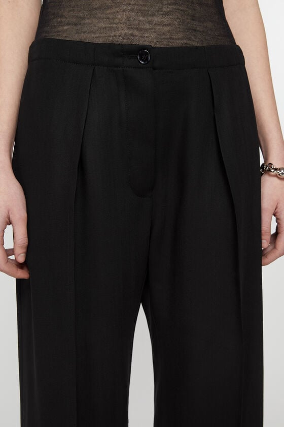 Acne Studios Figurnahe Hose