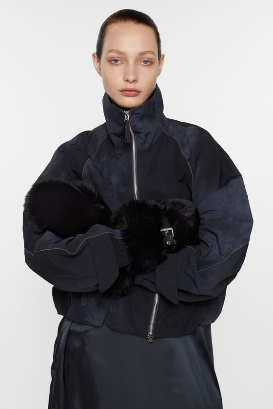 Acne Studios Flauschige Fäustlinge Mit Schnalle