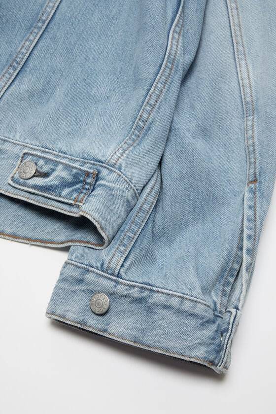Acne Studios Jeansjacke – Entspannte Passform
