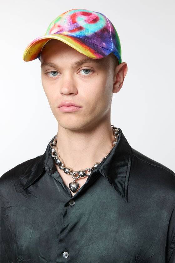 Acne Studios Kappe "Stronger Together Forever"