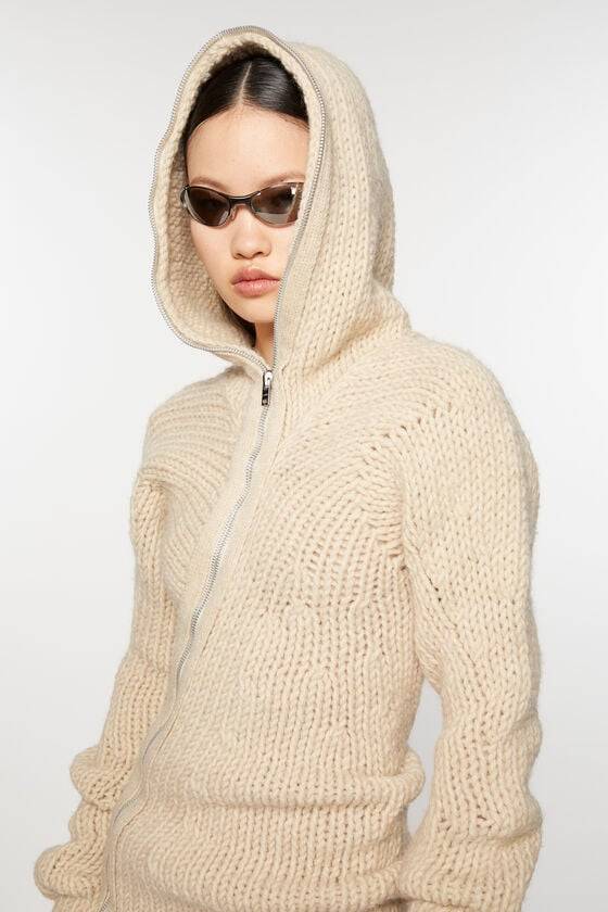 Acne Studios Knit Hooded Dress Laufsteg-Show