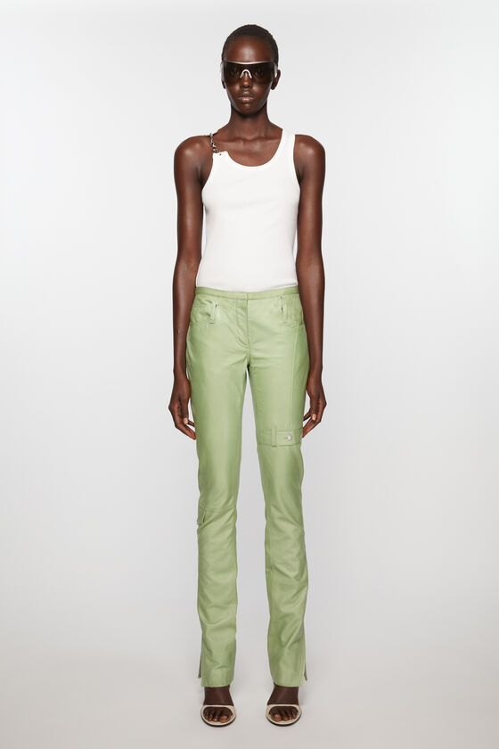 Acne Studios Lederhosen Laufsteg-Show