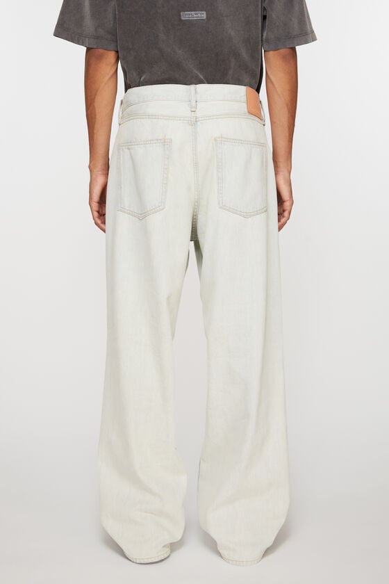 Acne Studios Locker Geschnittene Jeans – 1981M