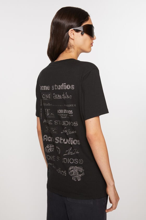 Acne Studios Logo-T-Shirt – Lockere Passform