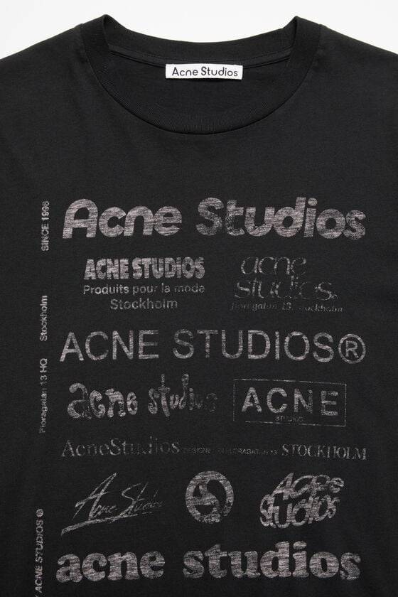 Acne Studios Logo-T-Shirt – Lockere Passform
