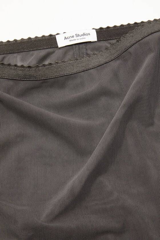 Acne Studios Mesh-Rock Laufsteg-Show