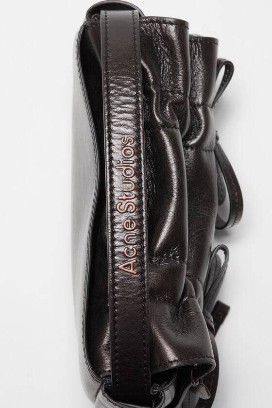 Acne Studios Mikrotasche Mit Mehreren Taschen