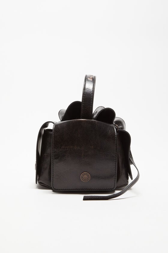 Acne Studios Multipocket-Minitasche Runway Show