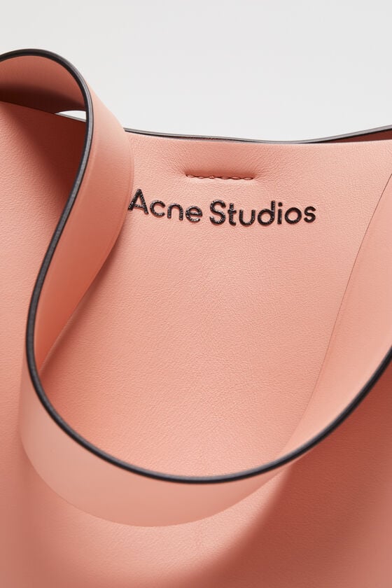 Acne Studios Musubi Mini Schultertasche