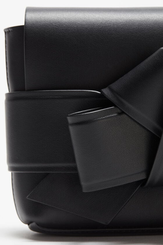 Acne Studios Musubi Mini-Umhängetasche