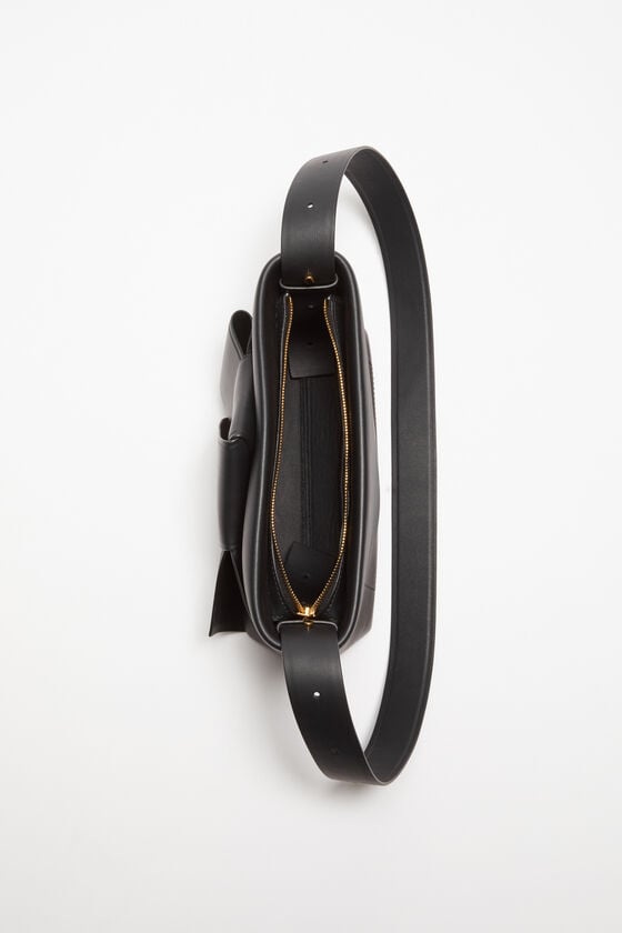 Acne Studios Musubi Schultertasche