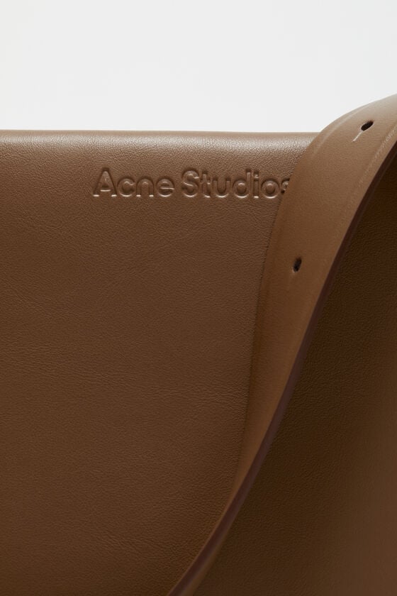 Acne Studios Musubi Schultertasche