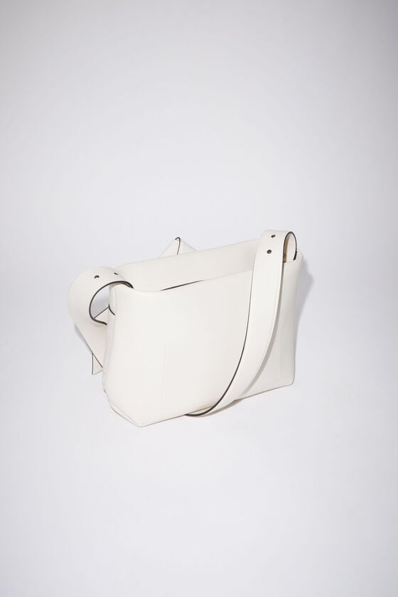 Acne Studios Musubi Schultertasche