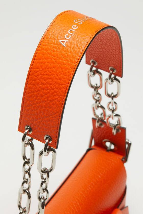 Acne Studios Musubi Schultertasche