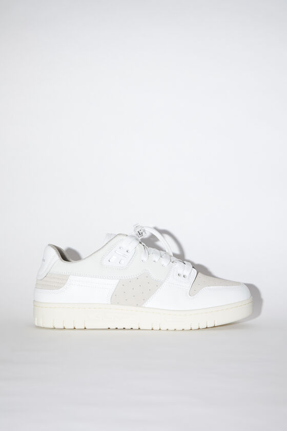 Acne Studios Niedrige Sneakers aus Leder