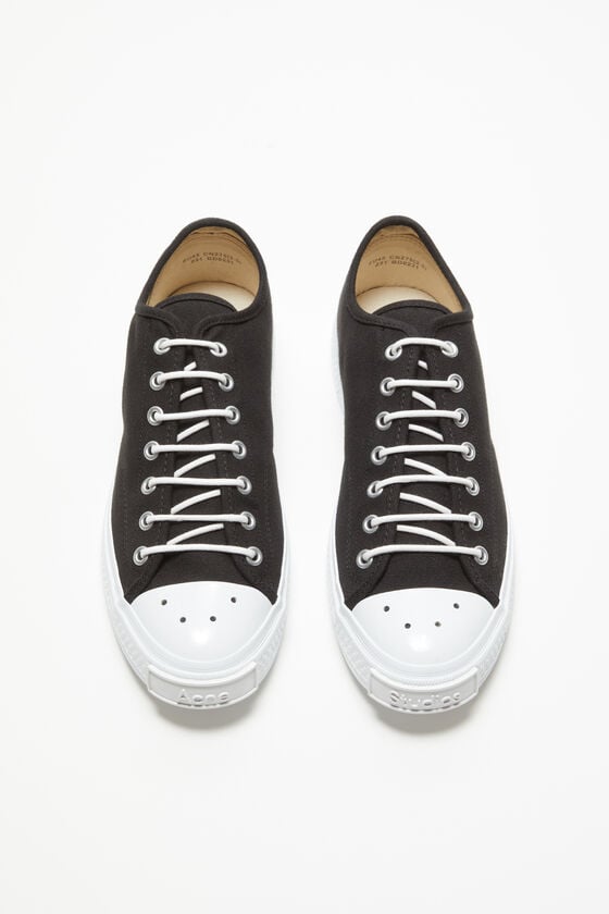 Acne Studios Niedrige Sneakers