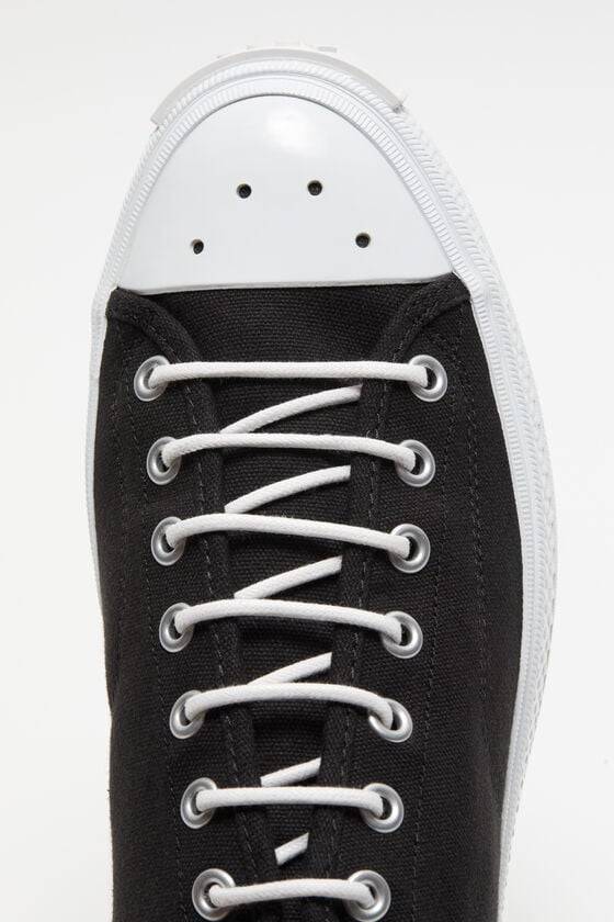 Acne Studios Niedrige Sneakers