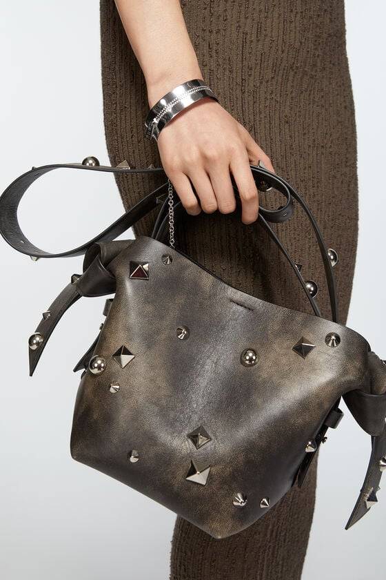 Acne Studios Offener Armreif Laufsteg-Show