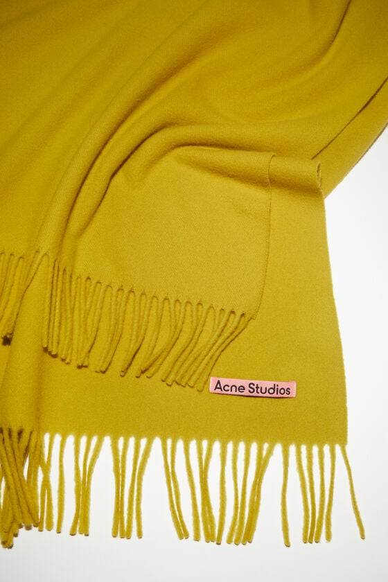 Acne Studios Oversized-Wollschal Mit Fransen