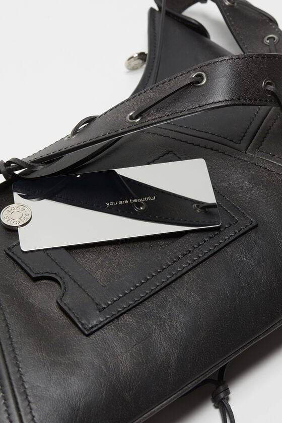 Acne Studios Platt Schultertasche