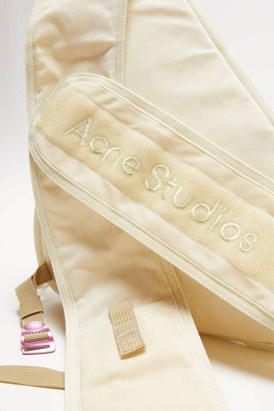 Acne Studios Sling-Rucksack
