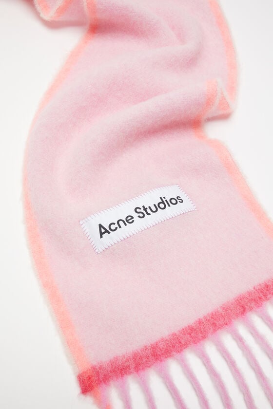 Acne Studios Woll-Mohair-Schal – Schmal