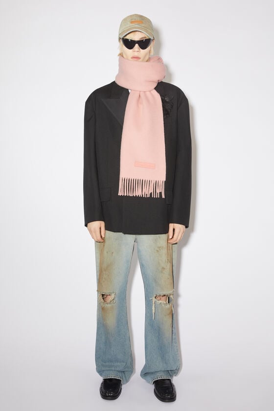Acne Studios Wollschal Mit Label In Rosa