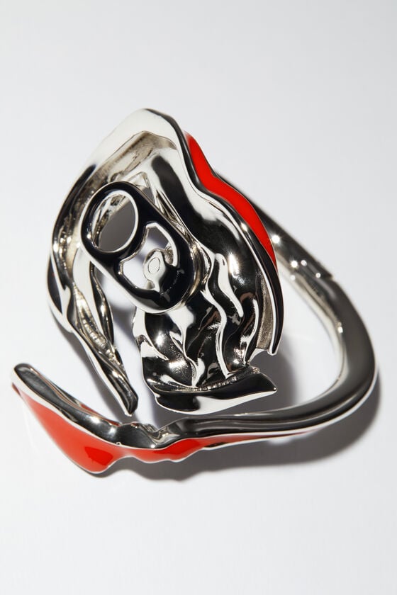 Acne Studios Armband Mit Zerstoßener Dose Runway Show