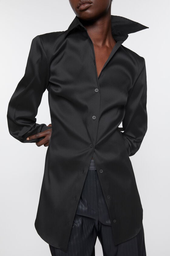 Acne Studios Asymmetric Button-up Shirt Laufsteg-Show