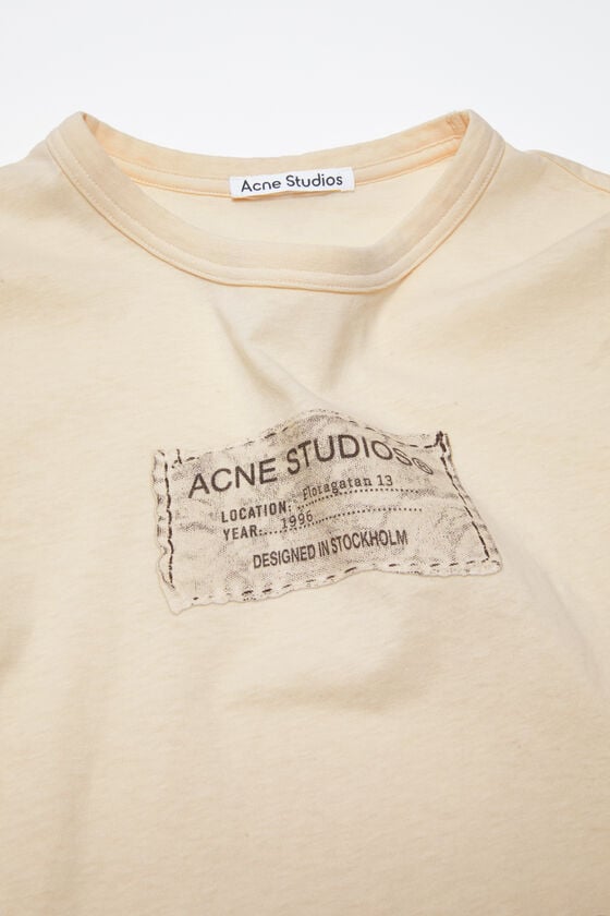 Acne Studios Bedrucktes T-Shirt – Körperbetonte Passform