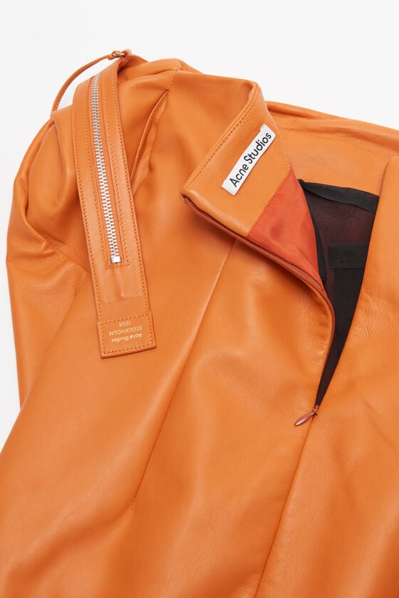 Acne Studios Leather Zipper Tape Dress Laufsteg-Show
