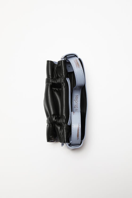 Acne Studios Micro-Tasche Mit Mehreren Fächern Laufsteg-Show