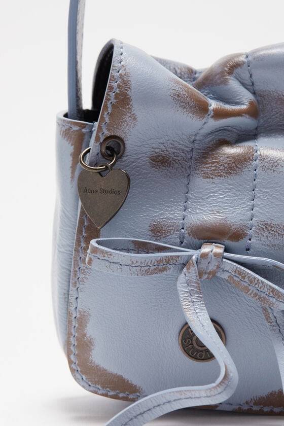 Acne Studios Micro-Tasche Mit Mehreren Fächern Laufsteg-Show