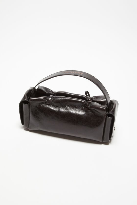 Acne Studios Tasche Mit Mehreren Taschen Runway Show