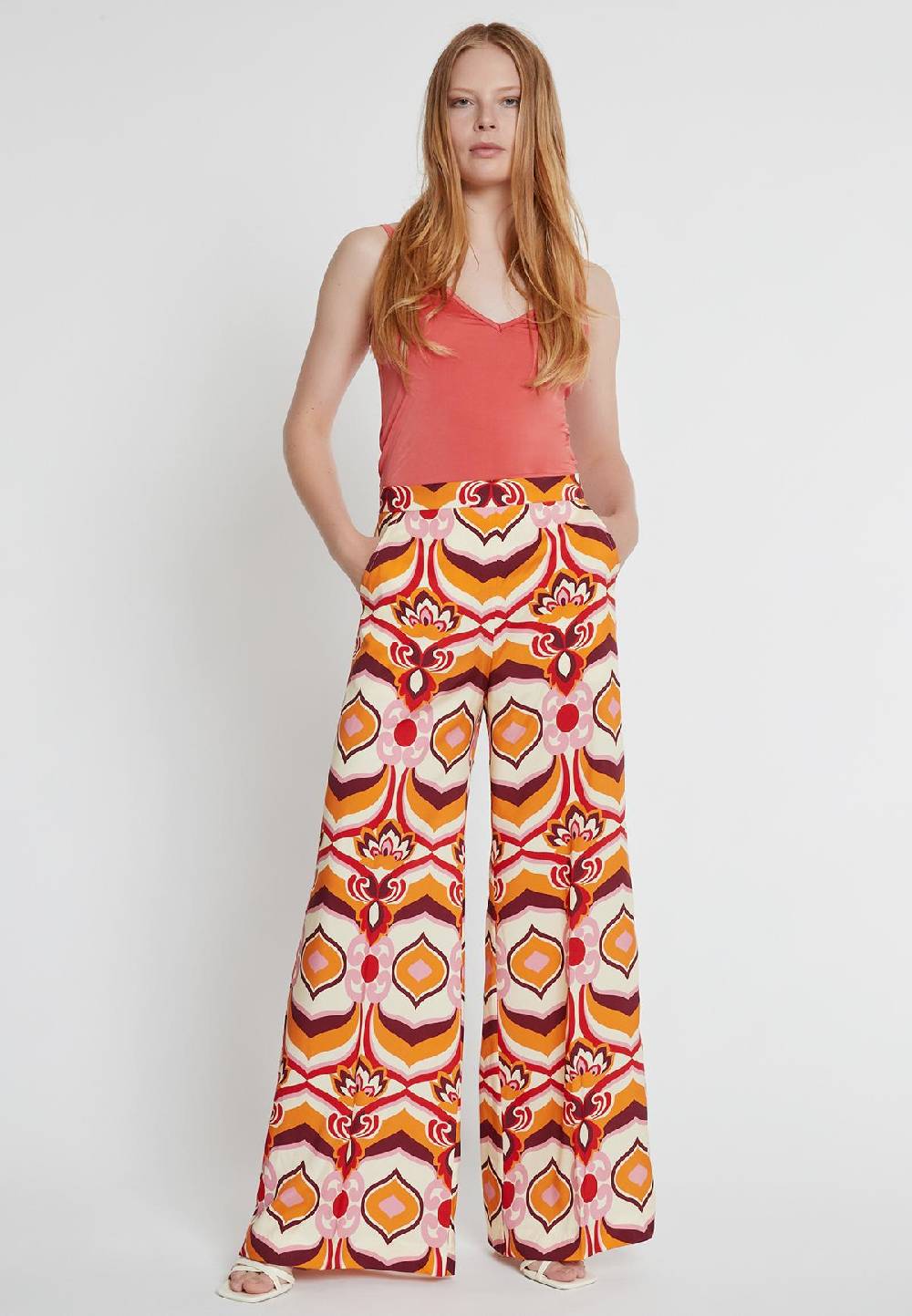 Ana Alcazar 70s Hose Kamo