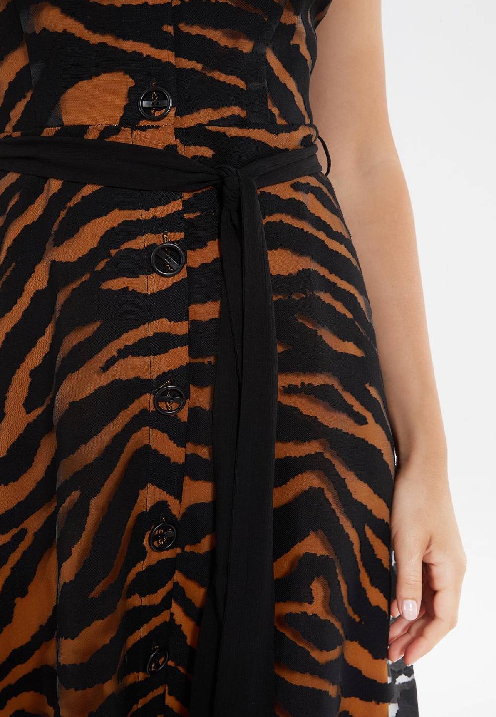 Ana Alcazar Blusenkleid Zapa Schwarz-Braun