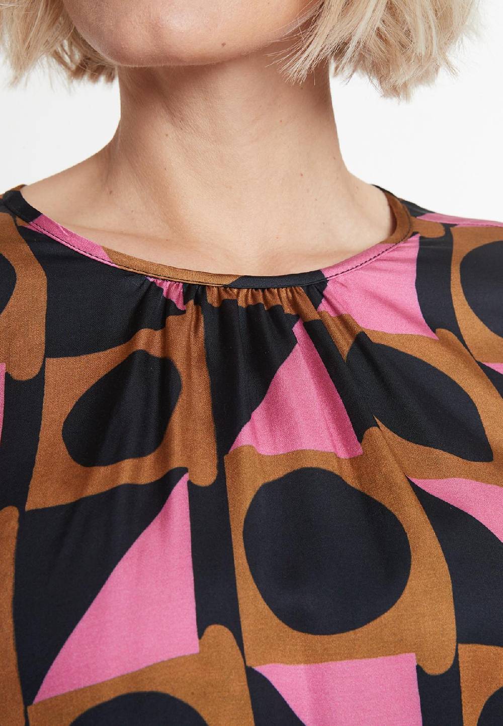 Ana Alcazar Blusentop Malera