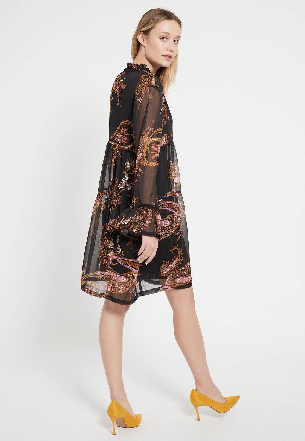 Ana Alcazar Bohokleid Baika