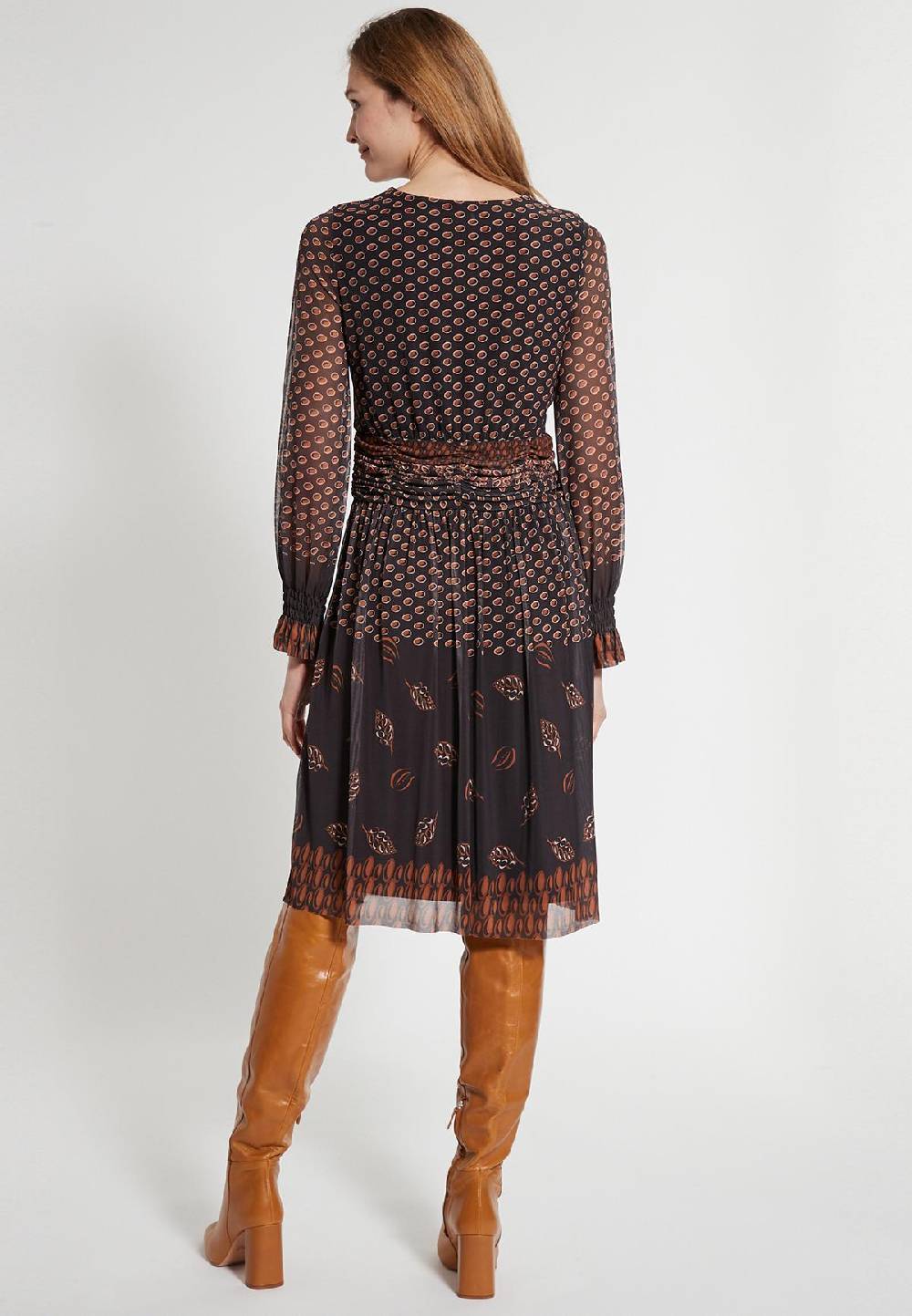 Ana Alcazar Bohokleid Epari