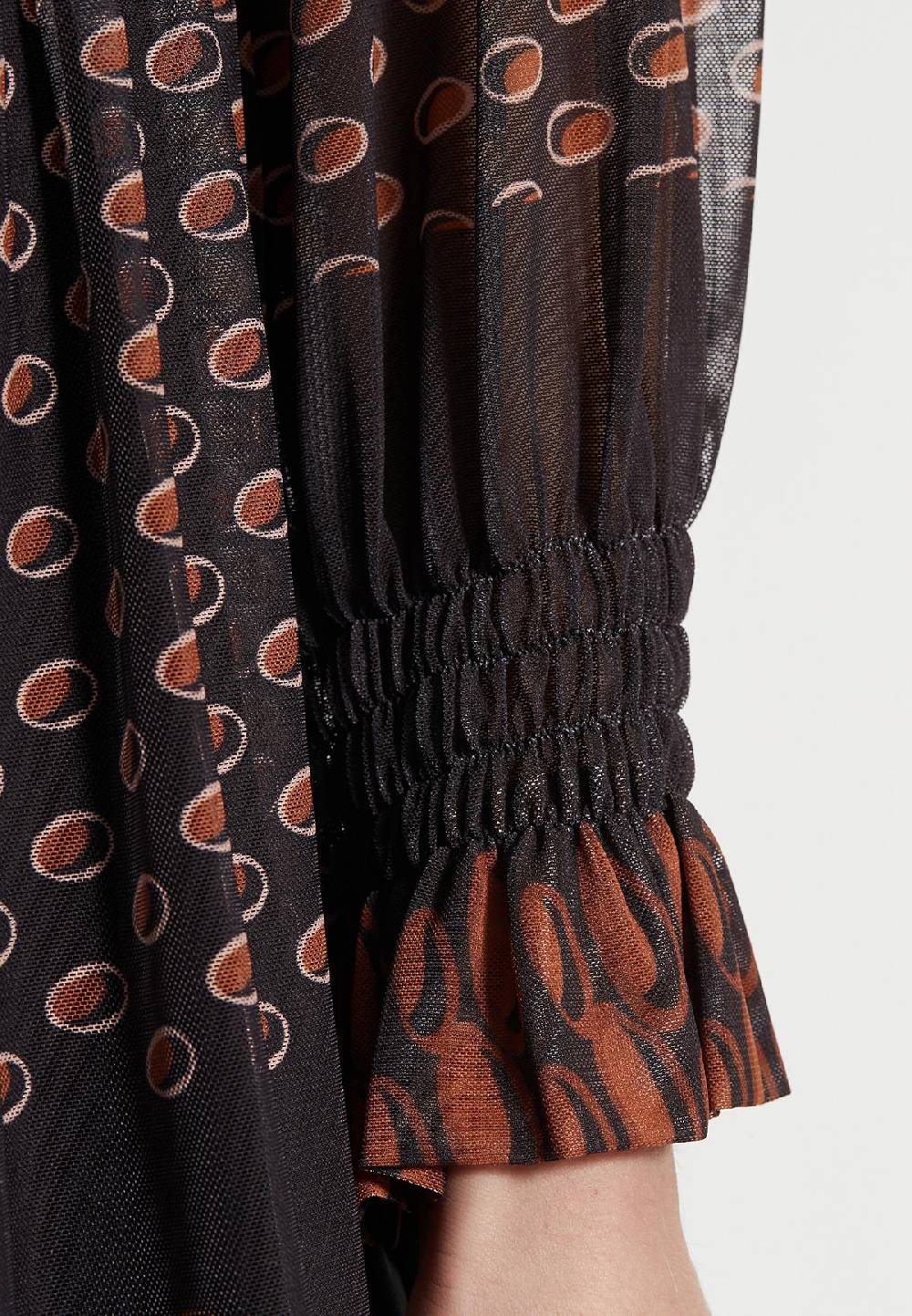 Ana Alcazar Bohokleid Epari