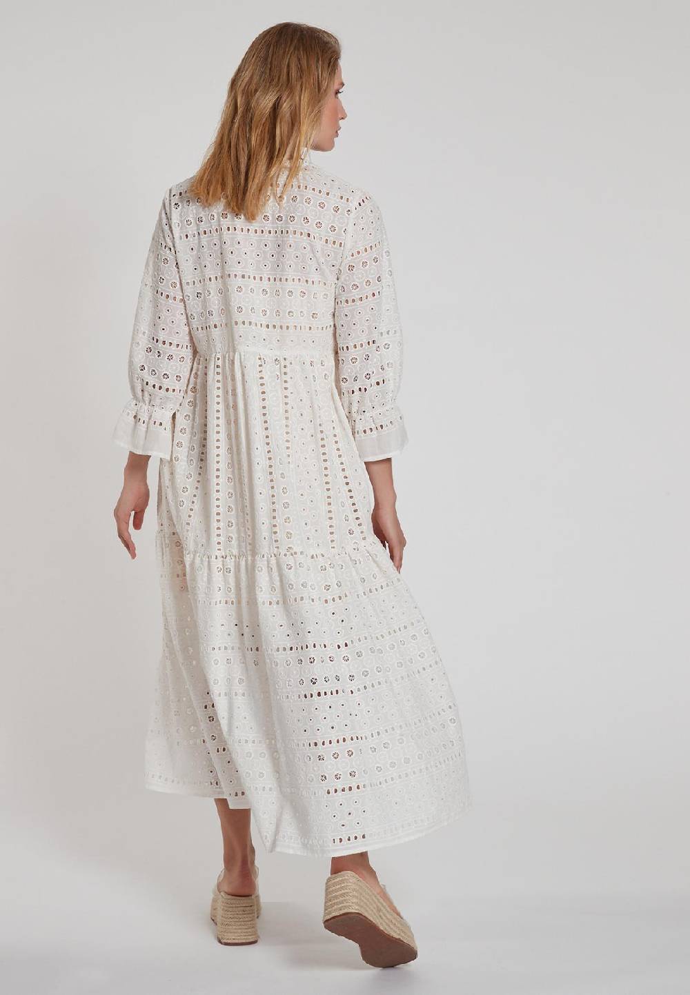 Ana Alcazar Bohokleid Giona